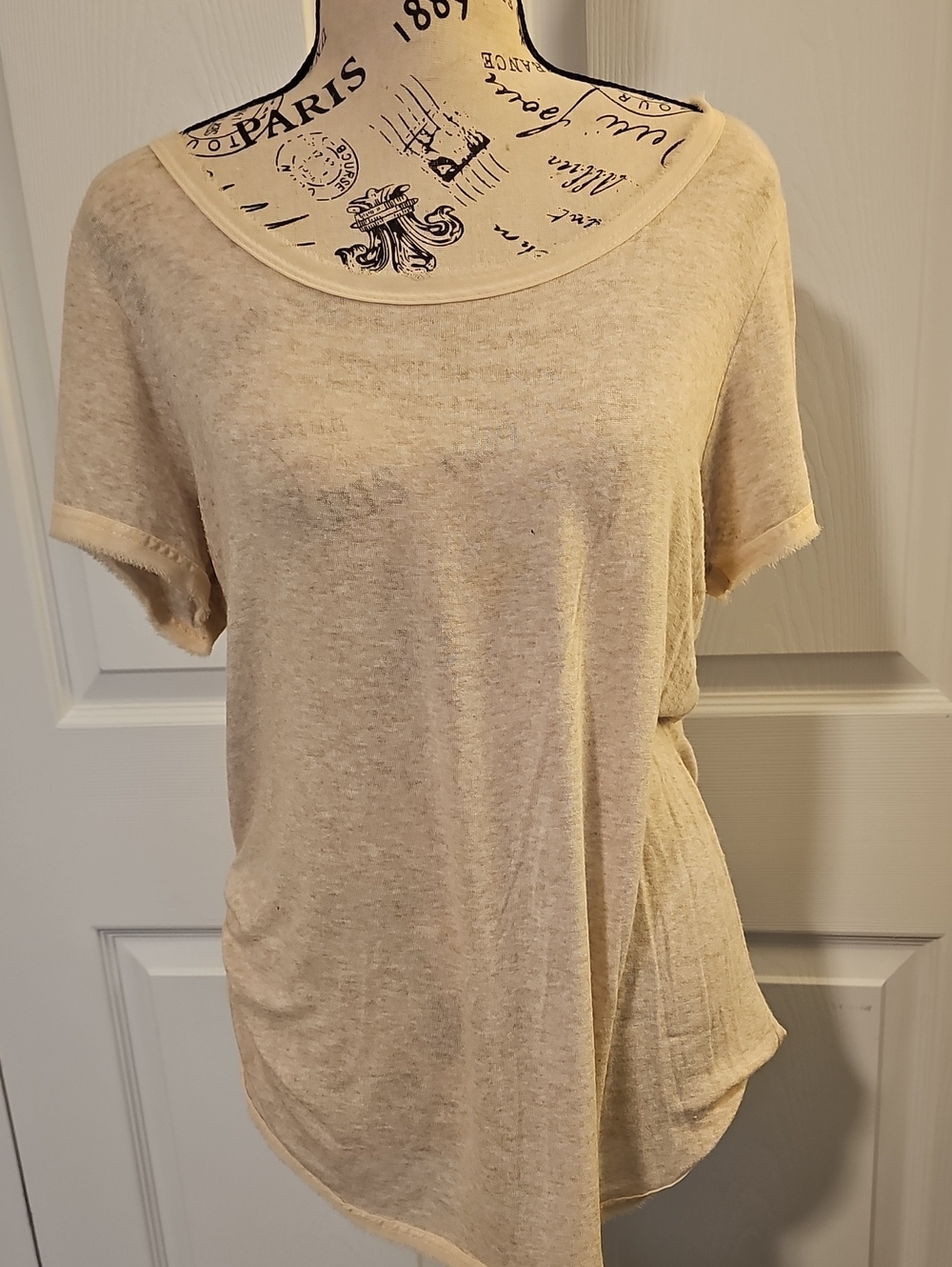 bobeau Light Beige Scoop Neck Short Sleeve Top